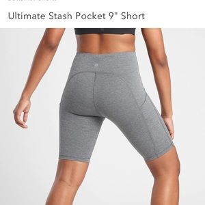 ATHLETA Ultimate Stash Pocket 9” shorts teal size L